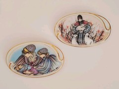 Lot of Two P Buckley Moss Anna Perenna Signed Numbered Oval Pins 1989 & 1990