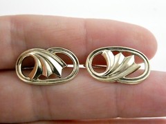 Vintage Gilt Front Sterling Silver Deco Style Leaf Screw Back Earrings 5g .75 In