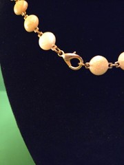 Vintage Avon Pretty Creamy Beige Gold Tone necklace