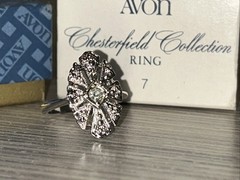 Vintage Avon Chesterfield Collection Ring Deco Style Silvertone Size 7