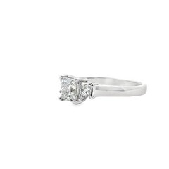 1.07 ct. Princess Cut White Diamond Platinum Ring 7.75US 6.13g.