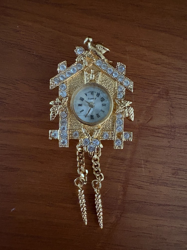 Vintage Lind 14KGE Rhinestone Cuckoo Clock Quartz Watch Brooch Pendant
