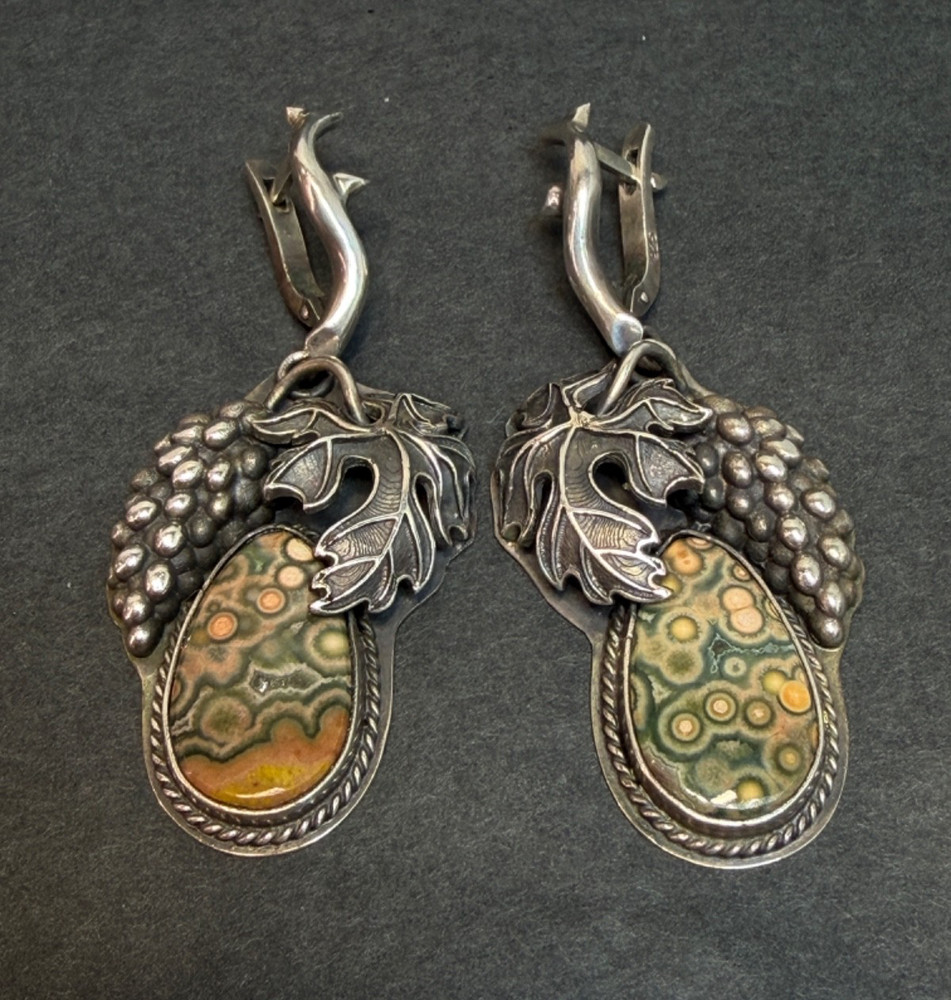 Mid Century Art Sterling SIlver Dangle Earrings Orbicular Jasper Grapevine Lever