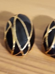Vintage Large 1.5” Oval Black Enamel & Gold Tone Post Earrings For Pierced Ears