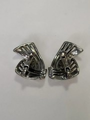 Signed Coro Vintage Silver Tone Climber Clip On Earrings Modernist E25