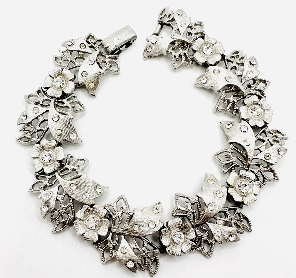 Unusual Signed Vtg Kramer Brushed Silver Tone Rhinestone Floral Bracelet 6.75″