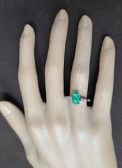 14K White Gold Engagement Ring 0.65CT.Natural Colombia Emerald Rectangular Shape