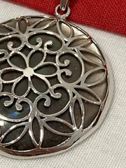 Vintage TH 14k Solid White Gold Mother Of Pearl Filigree MOP Round Pendant 4.13g