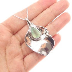 HAGIT GORALI Sterling Silver Vintage Israel Real Prehnite Modernist Necklace 18″