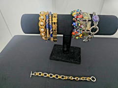 Mixed metal materials bracelet lot 8
