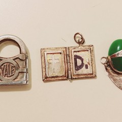 Vintage Silver Tone Charm Lot Yale Padlock Bible Gun Fish Horseshoe Jade Jewelry