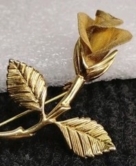 ANNE KLEIN Signed AK Vintage Gold Tone Mesh Textured Rose Stem 2 1/8″ Pin!