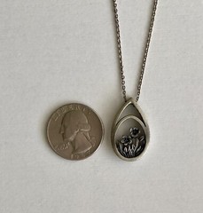 Vintage MEDICI Signed Flower Teardrop Pendant Chain 18in Necklace Lovely Ladies