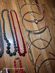 A1 Lot of 29 Vintage Modern NECKLACE Costume Jewelry Fashion Glass Beads Choker