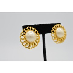 Marvella Vintage Clip On Earrings Chunky Faux Pearl Gold Signed 1980s 80s NOS W5