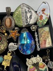 Vintage-Now Jewelry Lot Of 120 Pendants & Charms For Necklaces Enamel Rhinestone