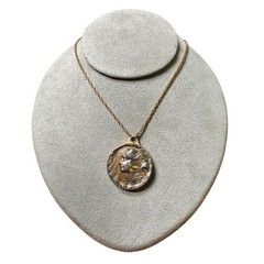 32” Vintage 1928 Jewelry Co. Necklace Sliding Mirror Pendant Portrait, Gold Tone
