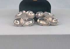 Vintage Stuart Nye 925 Sterling Silver Dogwood Flower Hook Earrings Excellent