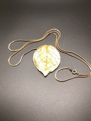 Vintage Crown Trifari Gold Leaf Necklace clean very good shape