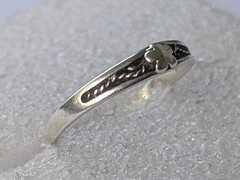 Vintage ring sterling silver 925 Size 7 Wt 1.03g Ukrainian Dainty Flower Band