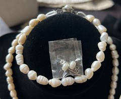 VTG JCP Faux Pearl Shell Bracelet Earrings 22”Necklace Set/ With Box