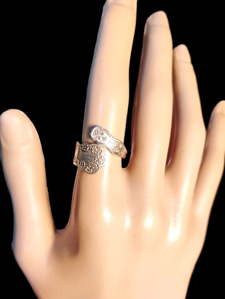 Vtg womens size 7.5 L.Vernon Sterling Silver Ornate Floral Scroll Spoon Ring EUC