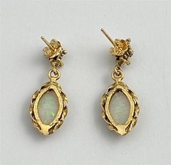 1960’s Natural Vintage Natural Oval Opal Cabochon 14K Gold Drop Dangle Earrings