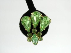 Vintage Kramer Goldtone Metal and Green Rhinestone Clip on Earrings 7/8 Inch