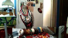 large lot of vintage jewelry all wearablePLEASE LOOKAT ALL PHOTOS TO SEE ALL