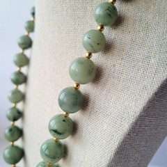 Vtg Joan Rivers Faux Jade Marble Green Lucite Round Bead Gold Tone Necklace 20″