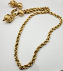 Vintage Monet Lariet Bolo Gold Tone Wide Rope Chain Large Ball and Teardrop Ends