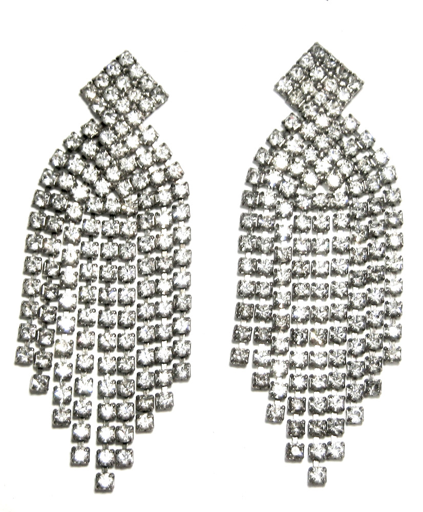 3 1/8″ Long Chandelier Pierced Earrings Vintage Rhinestones Silvertone