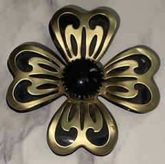 Vintage Black & Gold Tone Flower Brooch Pin Jewelry JMS-6