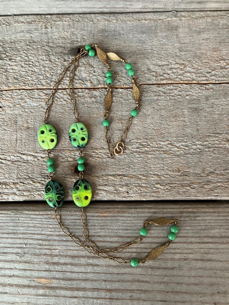 Vintage Art Deco Czech Green Glass Carved Beads Paperclip Chain 26 in Necklace