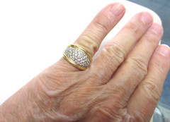 1.50 ctw Diamond Pave Ring in 18k Gold size 7 VS1-2 G Diamonds Make Offer