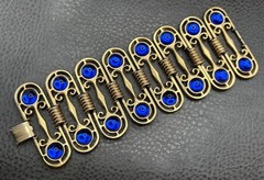 VTG Royal Blue Cabochon Gold Tone 2.5” Wide Panel Etruscan Style Bracelet 7.25”