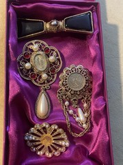 VTG 1928 Pin Lot *ALL FOR REPAIR* Missing Stones/pin-back Victorian Style Brooch