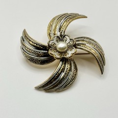 Vintage Antique Damascene Brooch Gold Tone Flower Faux Pearl Spain