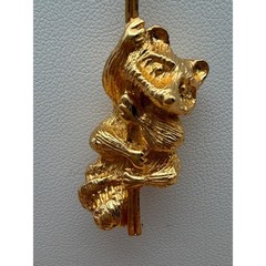 Vintage Gold Tone Raccoon Climbing Branch Pendant Necklace Whimsical Animal 18in