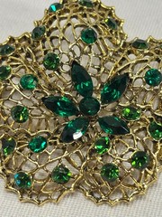 Vintage gold-tone Filigree Brooch Pin Green Rhinestones – 2.25″ diameter