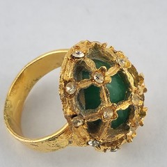 Vintage Green Glass Dome Ring Gold Tone Rhinestone Lattice Cocktail