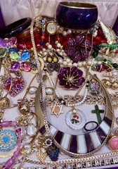 Vintage Estate Costume Jewelry Lot ! TRIFARI , MONET and more!