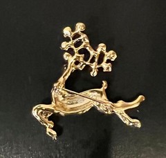 Vintage Jonee Gold Tone Deer Brooch Pin Multi-Color Crystals 2″ by 1.75″ NEW