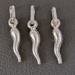 Italian Horn Pendant 925 Sterling Silver .75″ Long Good Luck Amulet NOS Vtg 90s