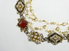 Vintage Unbranded Goldtone Faux Pearl and Carnelian Costume Bracelet