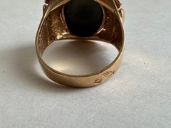 Large 18k Yellow Gold Onyx Old Persian Ring Size: 9.5, 10 grams