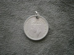 George VI Malaya 10 Cents Coin Bracelet Charm Pendant 1950 ~ 3.0g