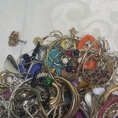Big Vintage to Now Single Earrings Lot Mixed Jewelry Repair Craft Harvest Pounds