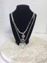 VINTAGE ELEGANT VICTORIAN STYLE NECKLACE 19″