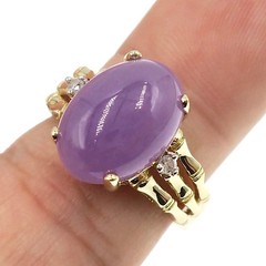 Classic 10k Solid Yellow Gold Natural Lavender Jade and Diamond Ring Size 7